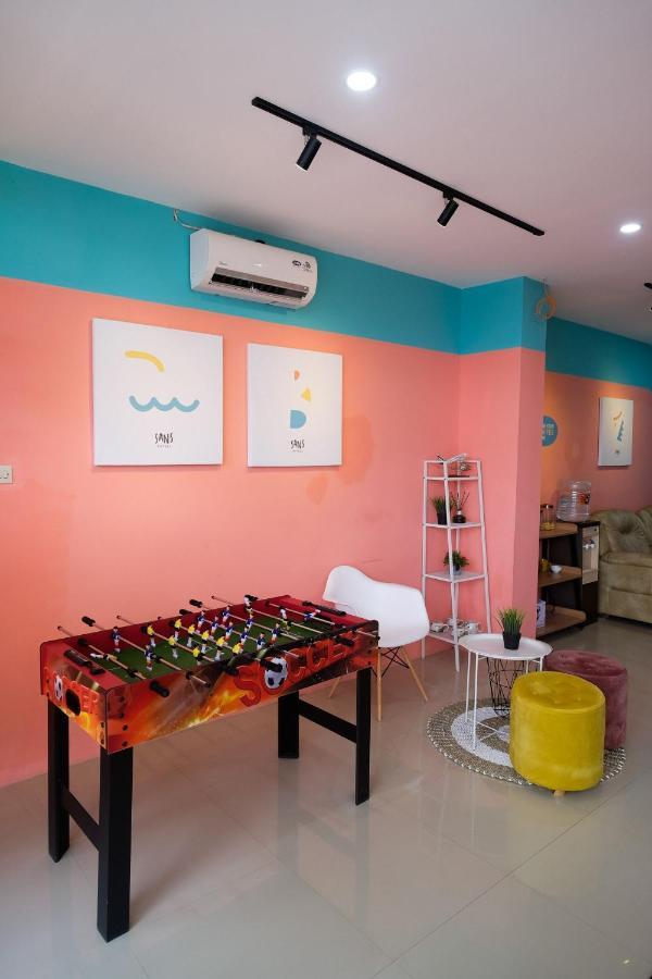Sans Hotel Tiga Putri Semarang By Reddoorz Exterior foto